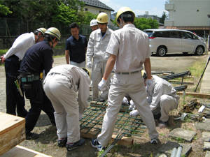 鉄筋の結束を体験