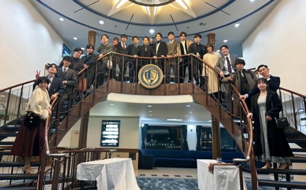 船上パーティー