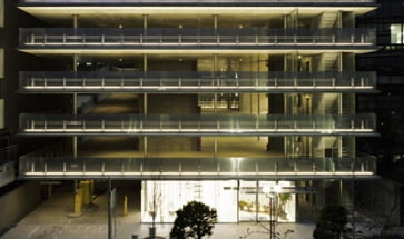 ストロングビルディング